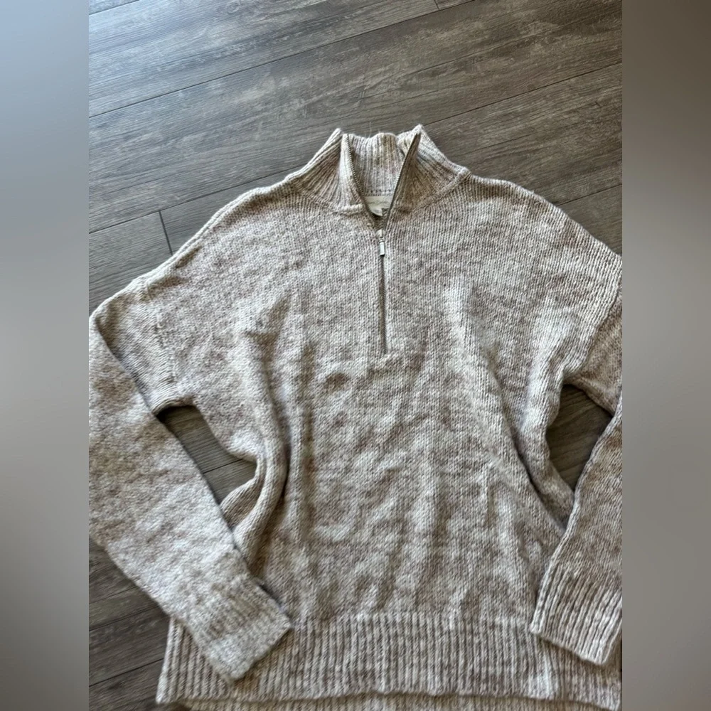Treasure & Bond chic taupe